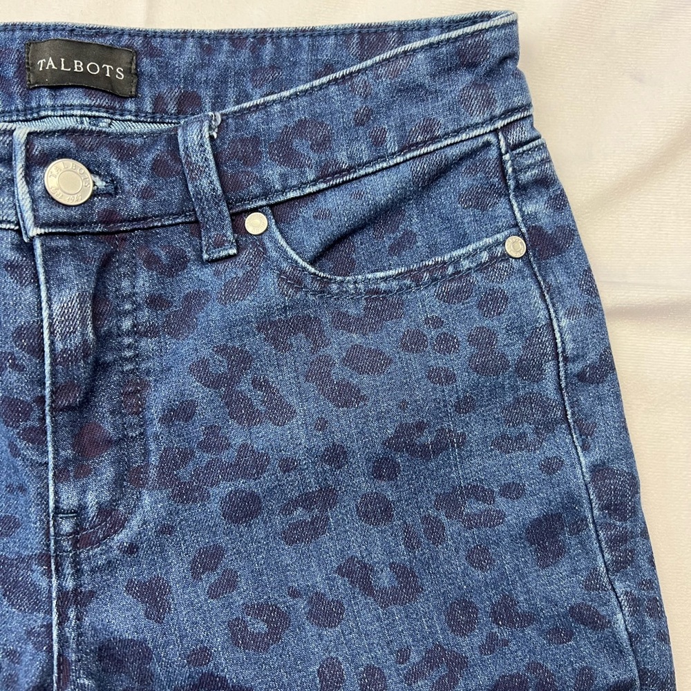 Talbots Alluring Animal Slim Ankle Jeans 2P 2 Petite - Picture 7 of 9
